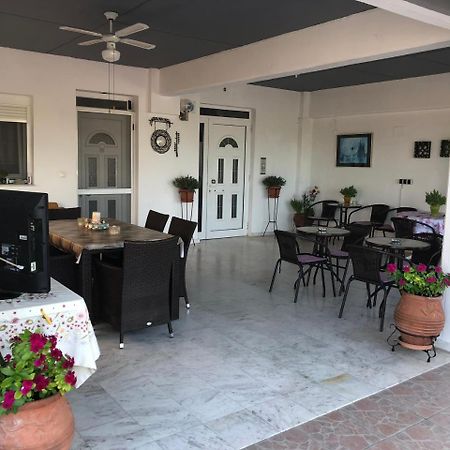 Rooms Lazos Olympiakí Aktí 외부 사진